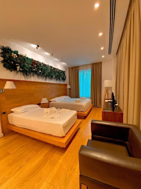 Crown Boutique Hotel Durres Exterior photo